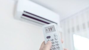 AC खरीदने की कर रहे प्लानिंग? भूल कर भी न करें ये गलती, वरना बिजली बिल से उड़ जाएंगे होश