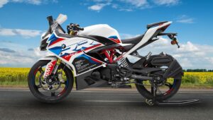 स्टाइलिश डिजाइन और ब्लैक-व्हाइट कलर में लॉन्च हुई BMW G 310 RR Limited Edition, कीमत सिर्फ ₹2.99 लाख