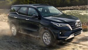 Toyota ने घटाए कारों के दाम! Fortuner की कीमत में लाखों की गिरावट, जानें सभी मॉडलों की प्राइस लिस्ट