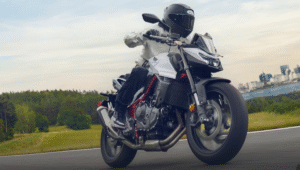 2026 Honda CB750 Hornet हुई और भी एडवांस! 90hp पावर और इस स्मार्ट फीचर्स ने मचाया धमाल